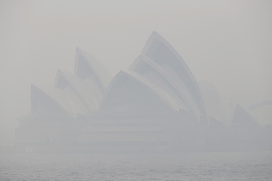  Thick smoke from bushfires blanked the Opera House in Sydney, Australia, on Dec. 10, 2019.