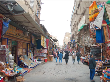 A still from a virtual tour of the Khan al-Khalili market in Cairo, Egypt, one of the virtual tours' students went on in Rachel Friedman's Arabic Languages course.